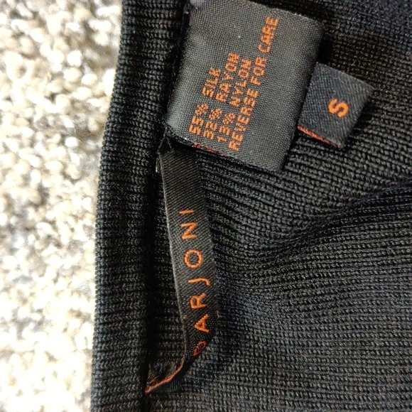 Darjoni NWOT 55% Silk front tie cardigan top in Black to Cream umbra colors S - Picture 3 of 4